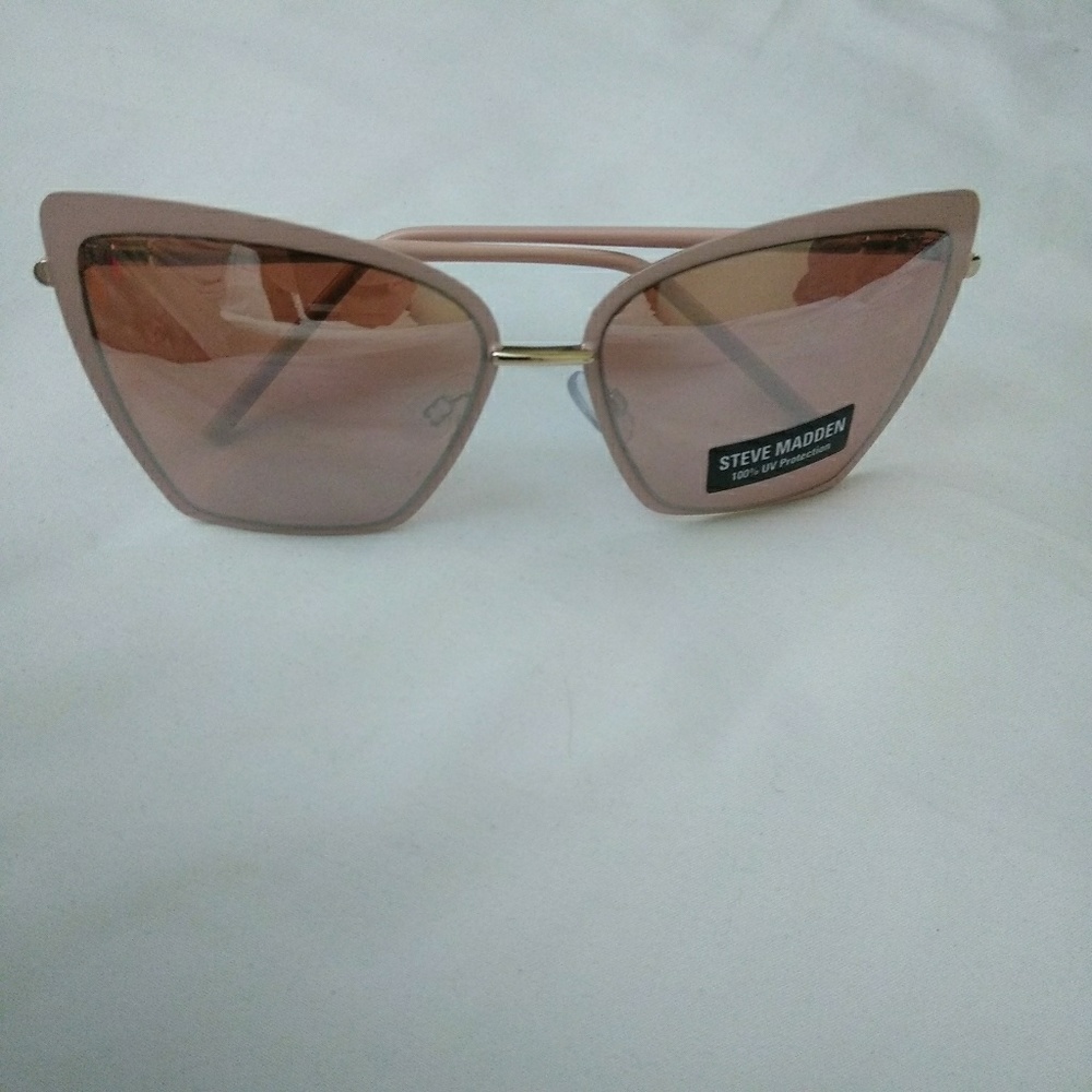 Steve Madden cateye sunglasses